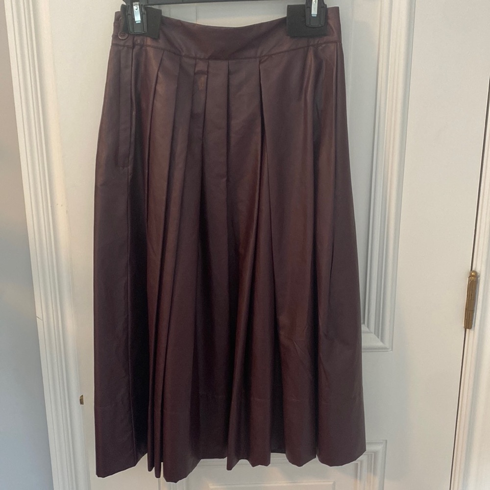Leith Maroon Pleated Faux Leather Midi Skirt, size small, excellent condition